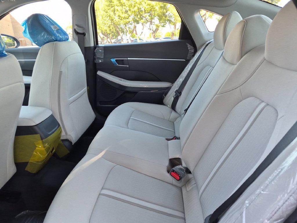 New 2026 Gray Hyundai SE image 29