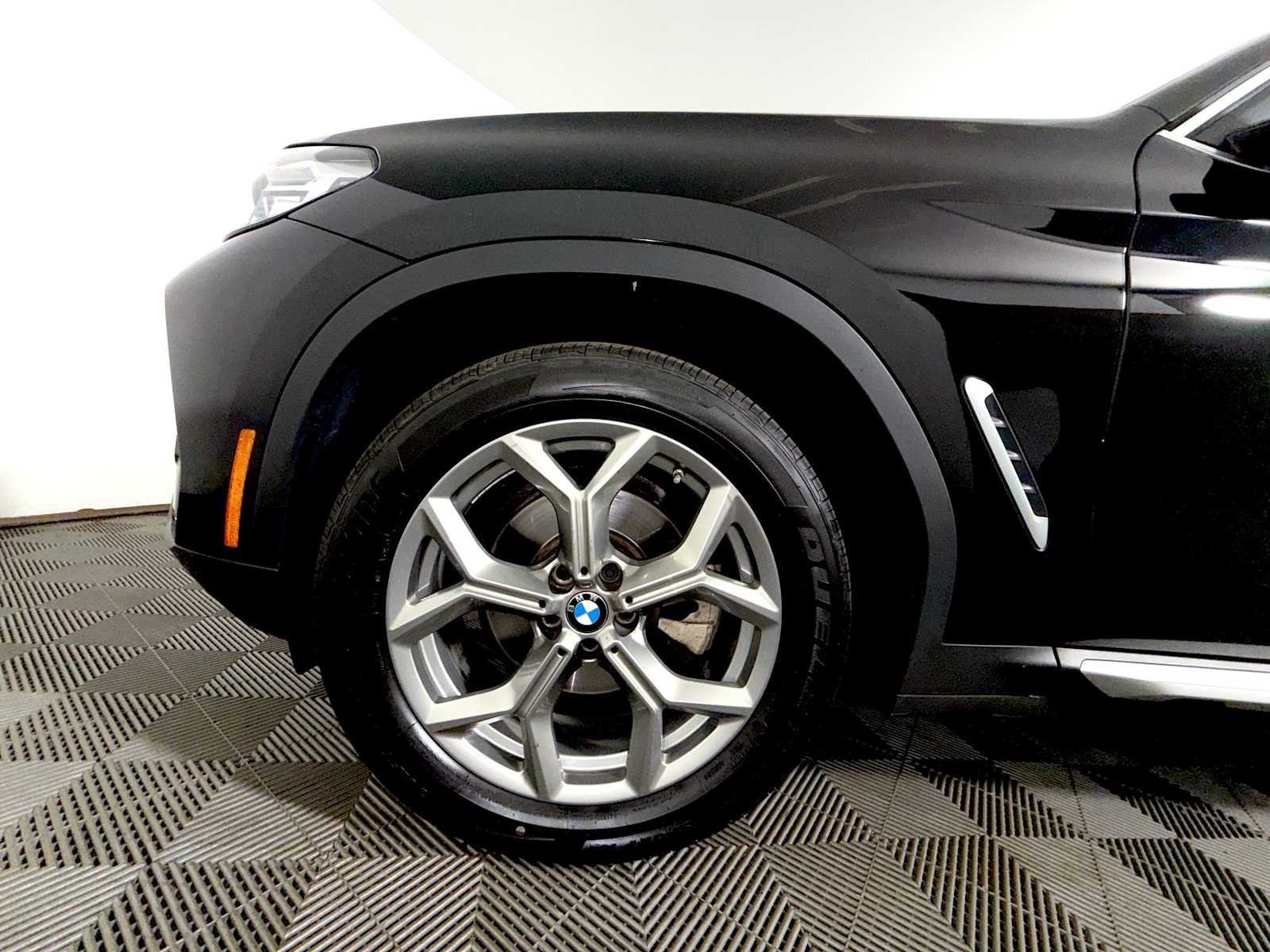 Used 2024 Jet Black BMW xDrive30i image 8