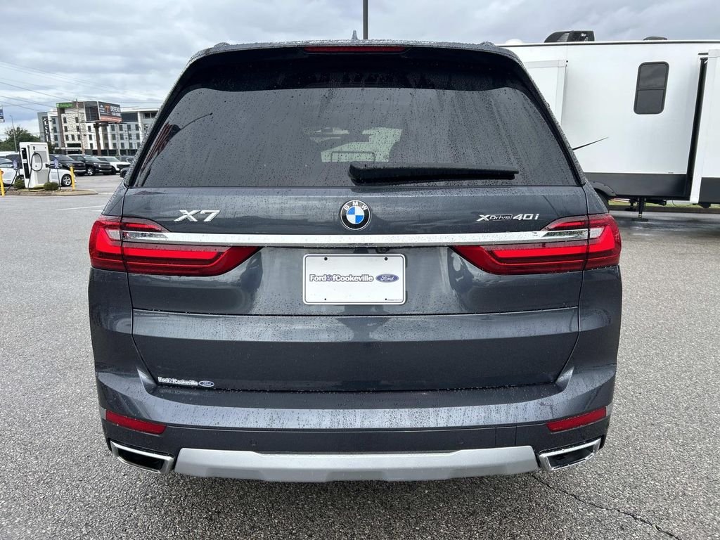 Used 2021 Arctic Gray Metallic BMW xDrive40i image 5