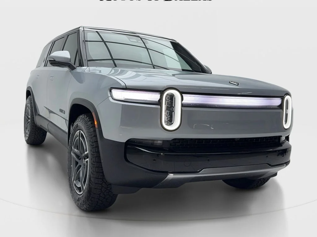 Used 2026 Blue Rivian Dual Motor Standard Pack image 3