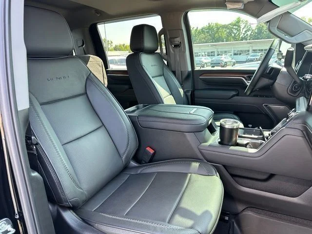 Used 2025 Black GMC Denali image 9