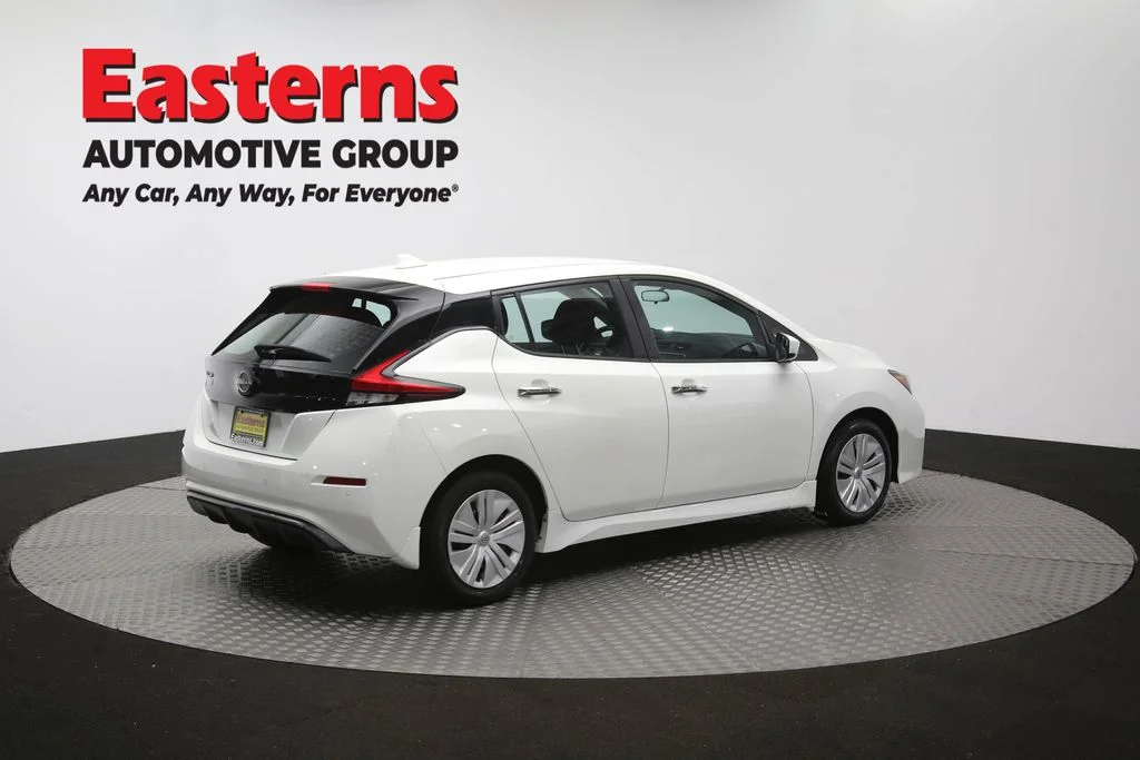 Used 2023 White Nissan S image 37