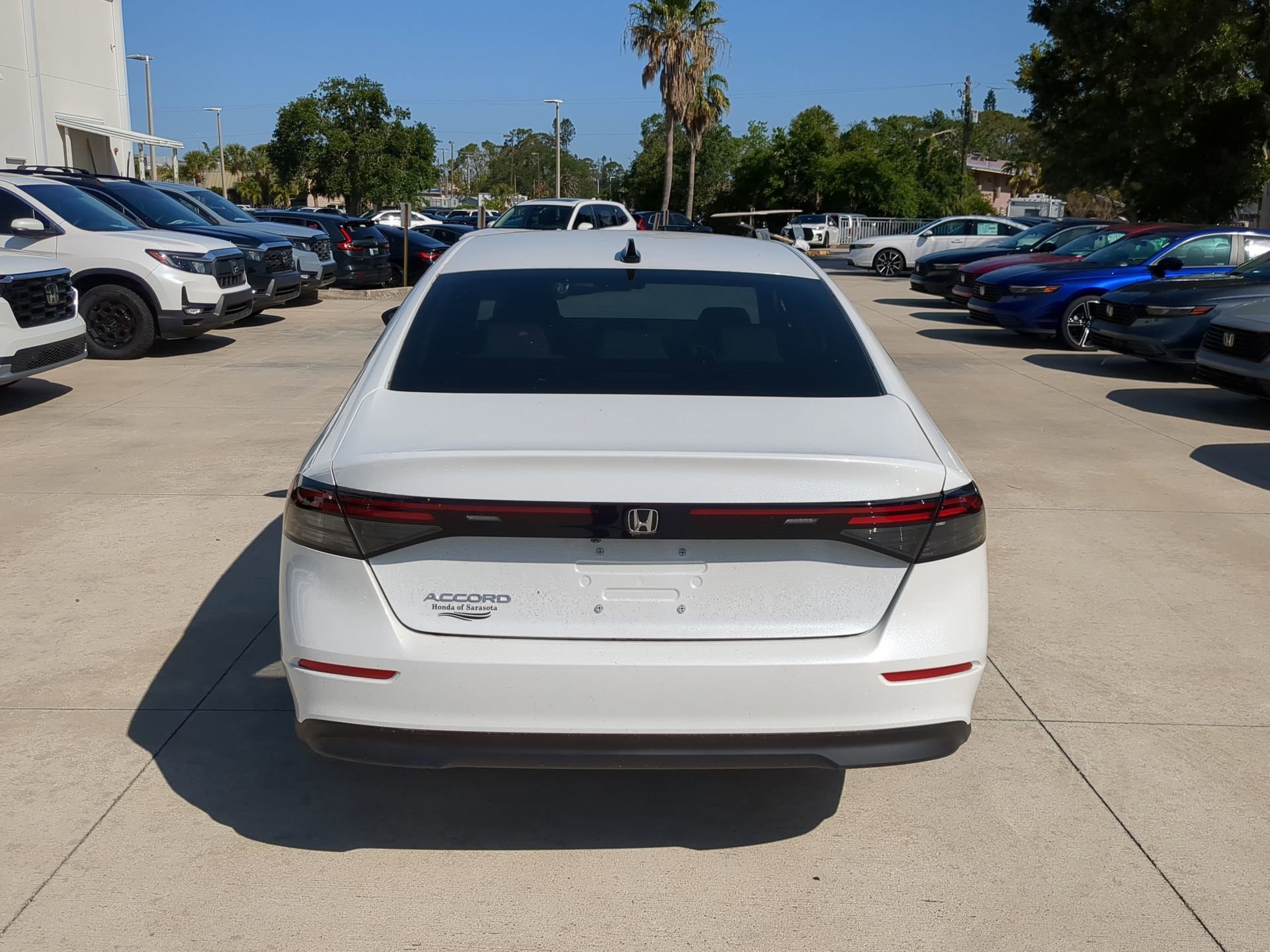 2025 Honda Accord SE - Photo 6