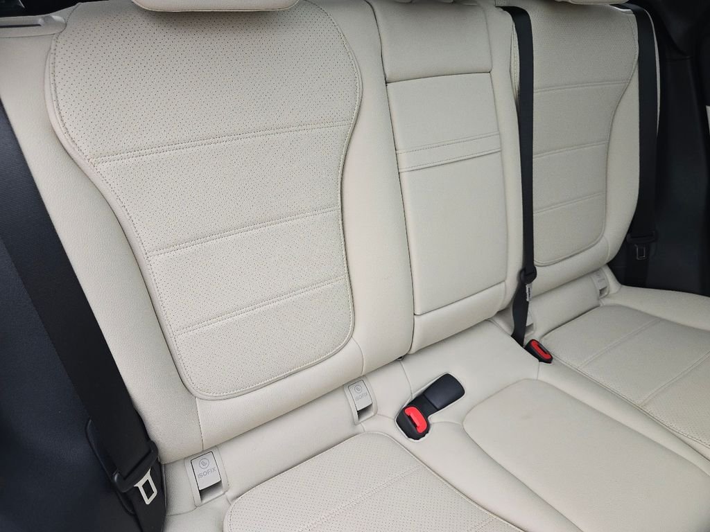 Certified Used 2026 Polar White Mercedes-Benz GLC 300 image 23