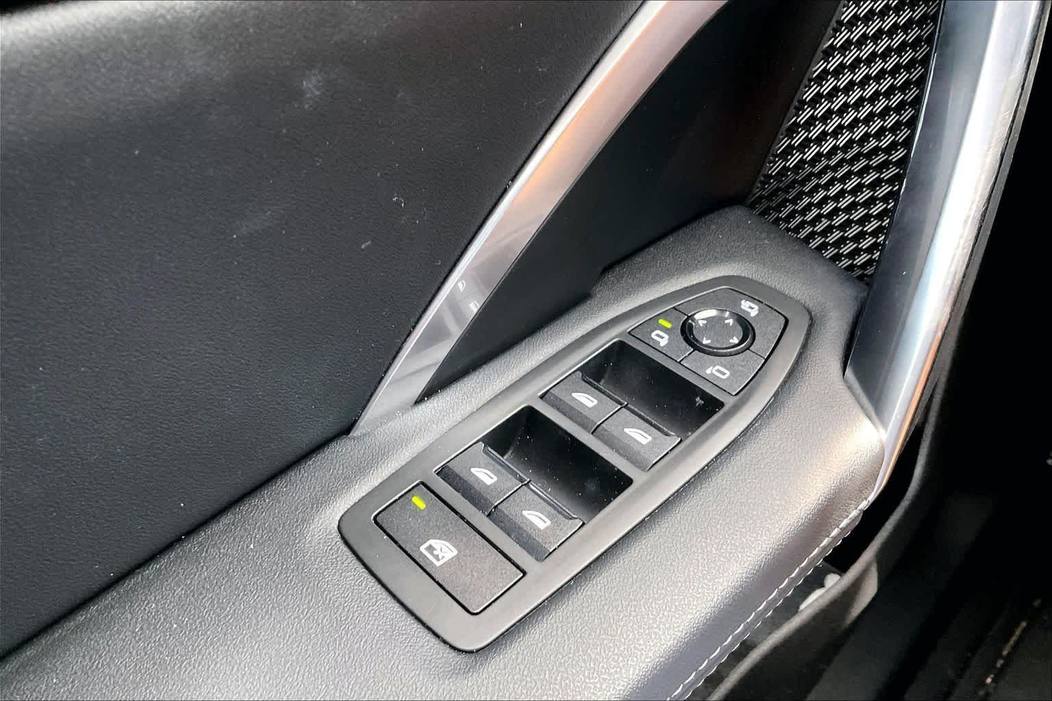 Used 2024 Jet Black BMW xDrive28i image 33