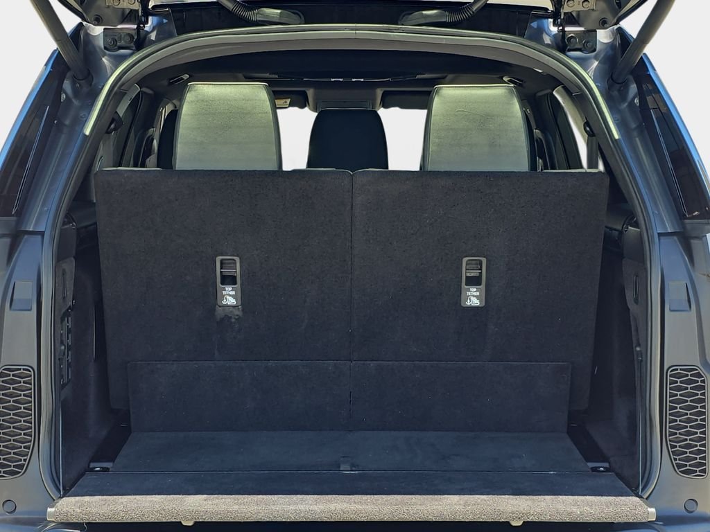 Used 2020 Gray Land Rover HSE image 18