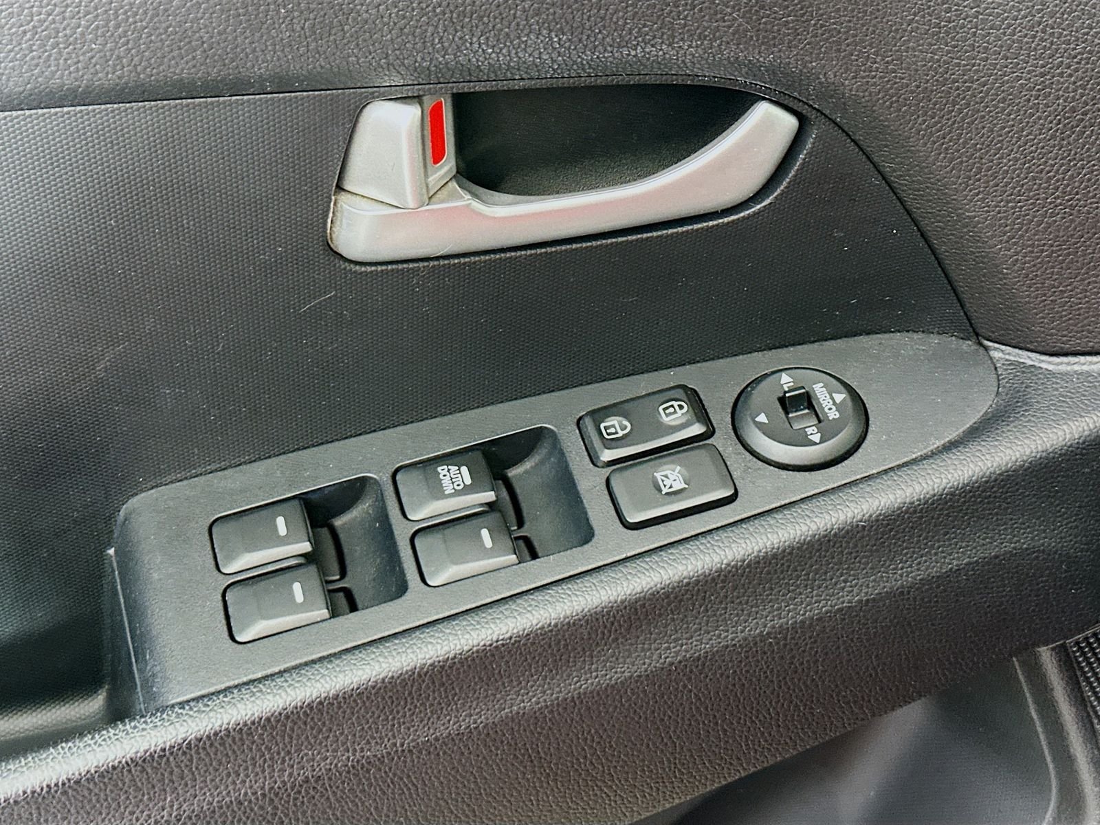 Used 2014 Signal Red Kia LX image 17