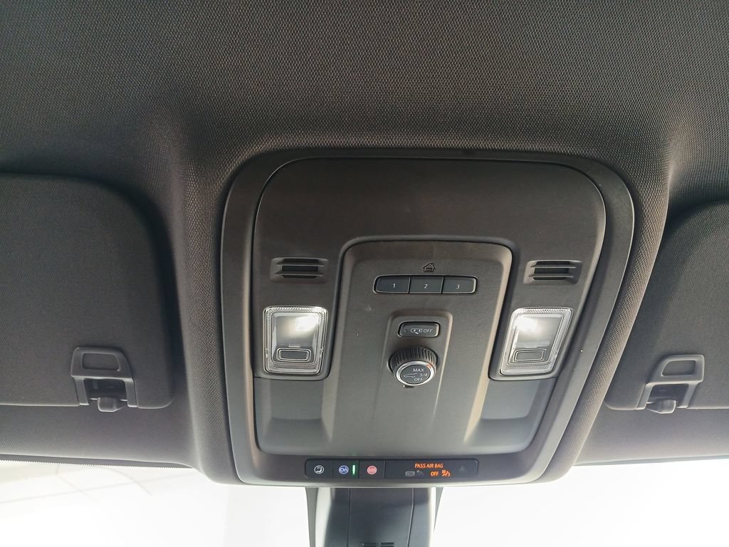 2021 Chevrolet Suburban Z71 - Photo 14