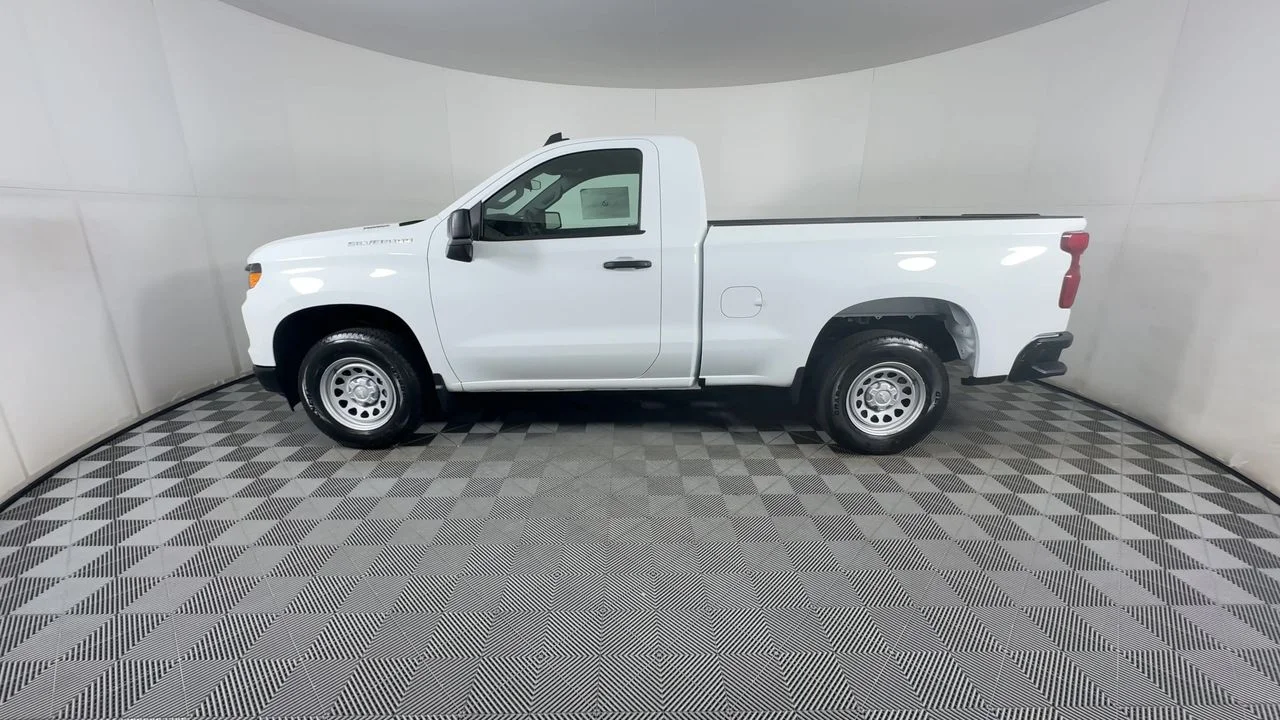 New 2026 Summit White Chevrolet WT image 89