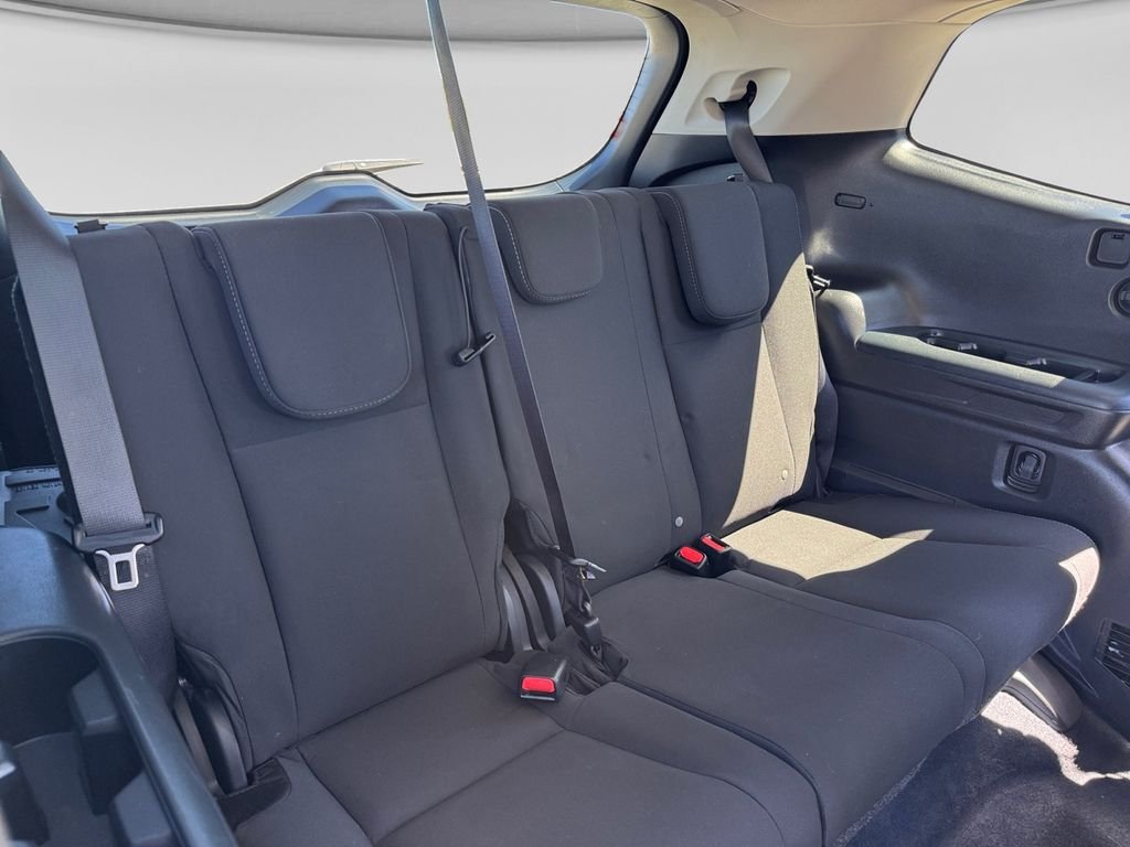 Used 2021 Ice Silver Metallic Subaru Premium image 22
