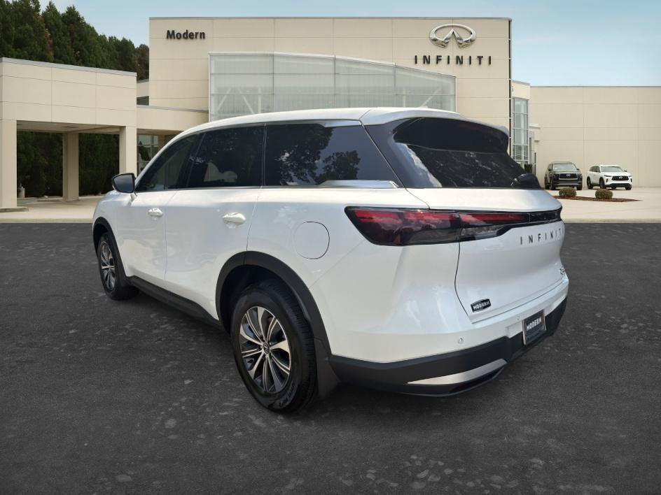New 2027 Radiant White INFINITI PURE image 7