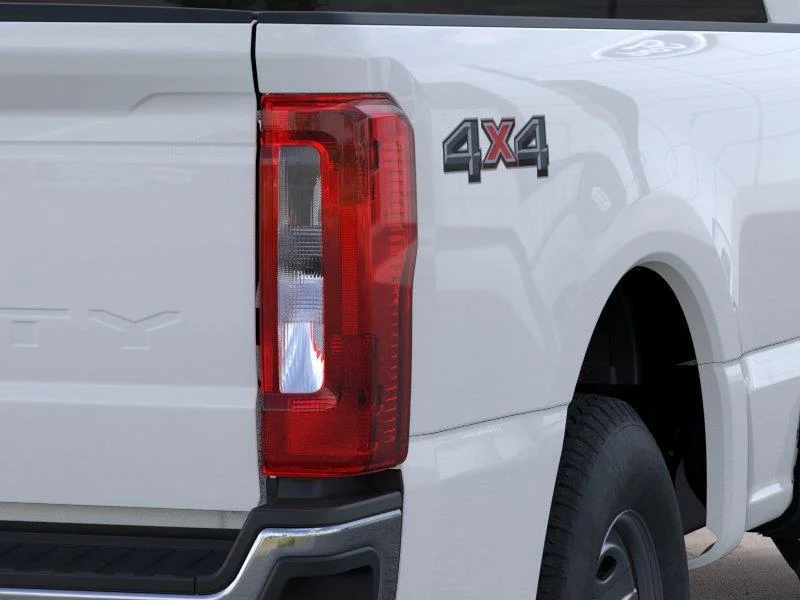 New 2026 Oxford White Ford XL image 21