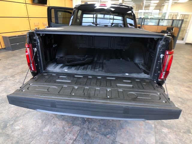 Certified Used 2025 Black Metallic Ford Lariat image 22