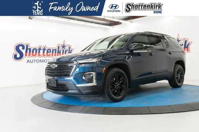 2023 Chevrolet Traverse AWD LS's photo