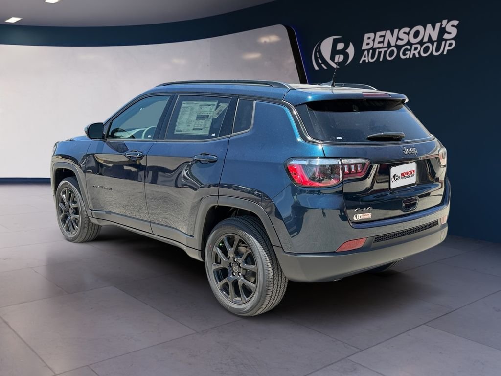 New 2026 Fathom Blue Pearl-Coat Exterior Paint Jeep Latitude image 3