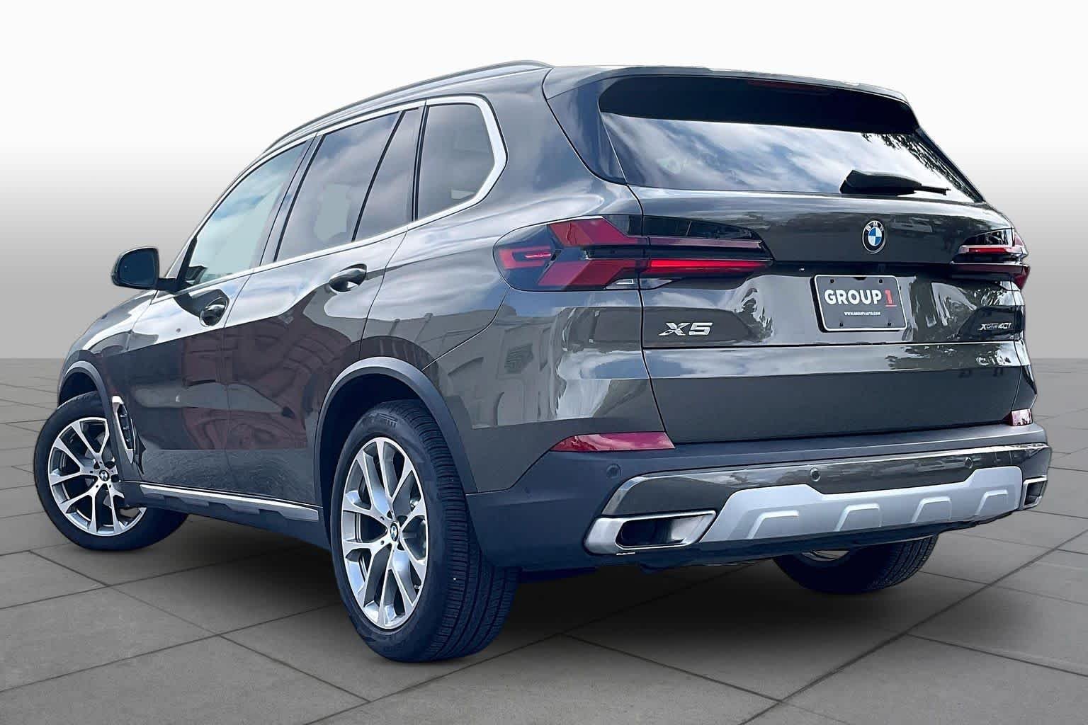 Used 2026 Manhattan Green Metallic BMW xDrive40i image 11