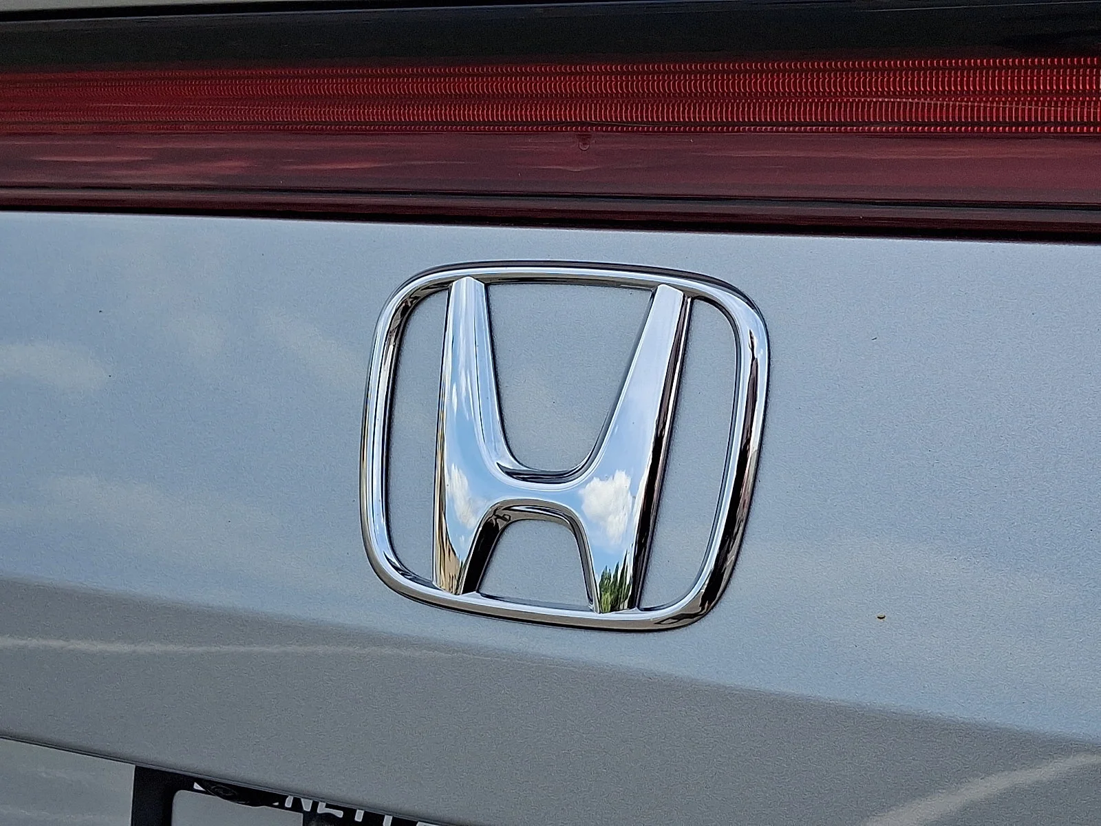 Certified Used 2025 Solar Silver Metallic - SA Honda Sport image 30