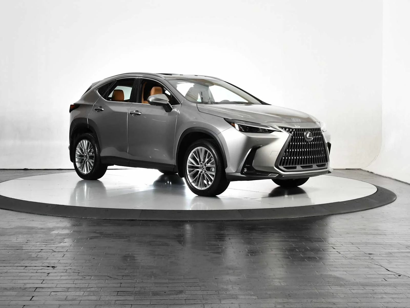 Used 2025 Atomic Silver Lexus Premium image 7