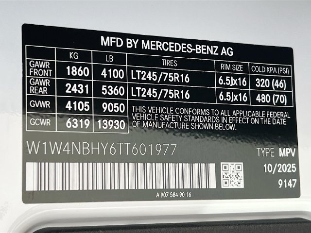 New 2026 Arctic+White Mercedes-Benz Crew 144 WB image 20