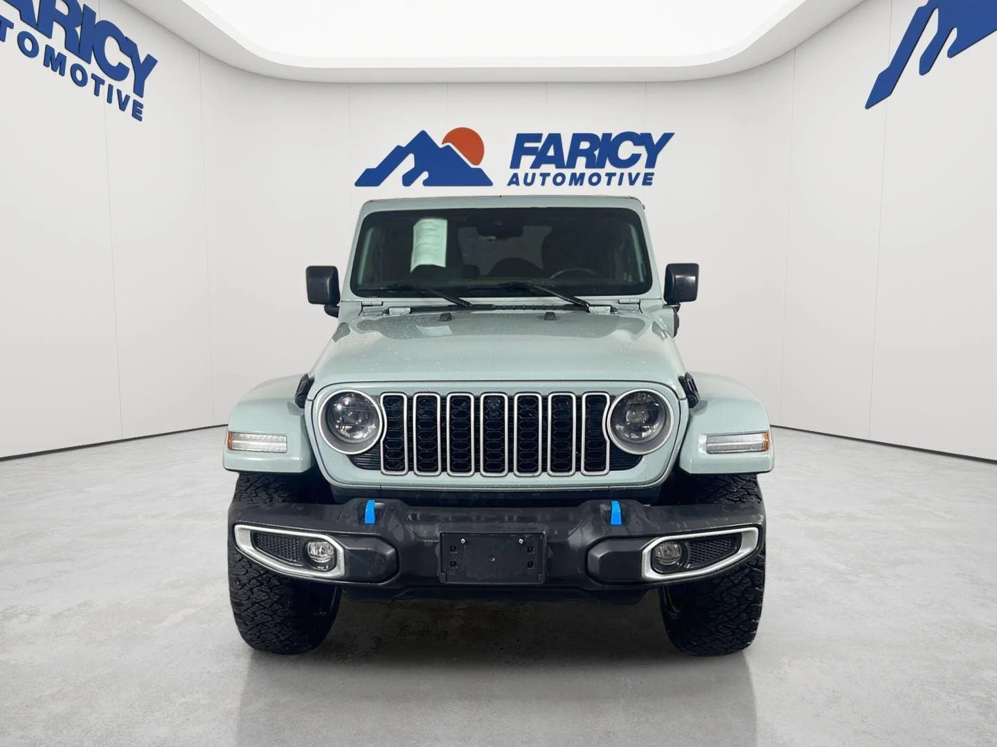 Used 2024 Earl Clearcoat Jeep Sahara image 3