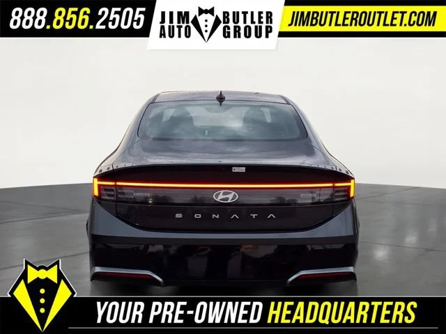 Used 2024  Hyundai SEL image 16