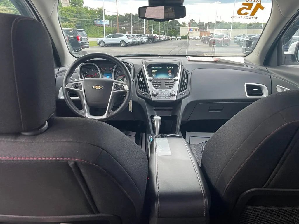 Used 2015 SUMMIT WHITE Chevrolet LT image 20