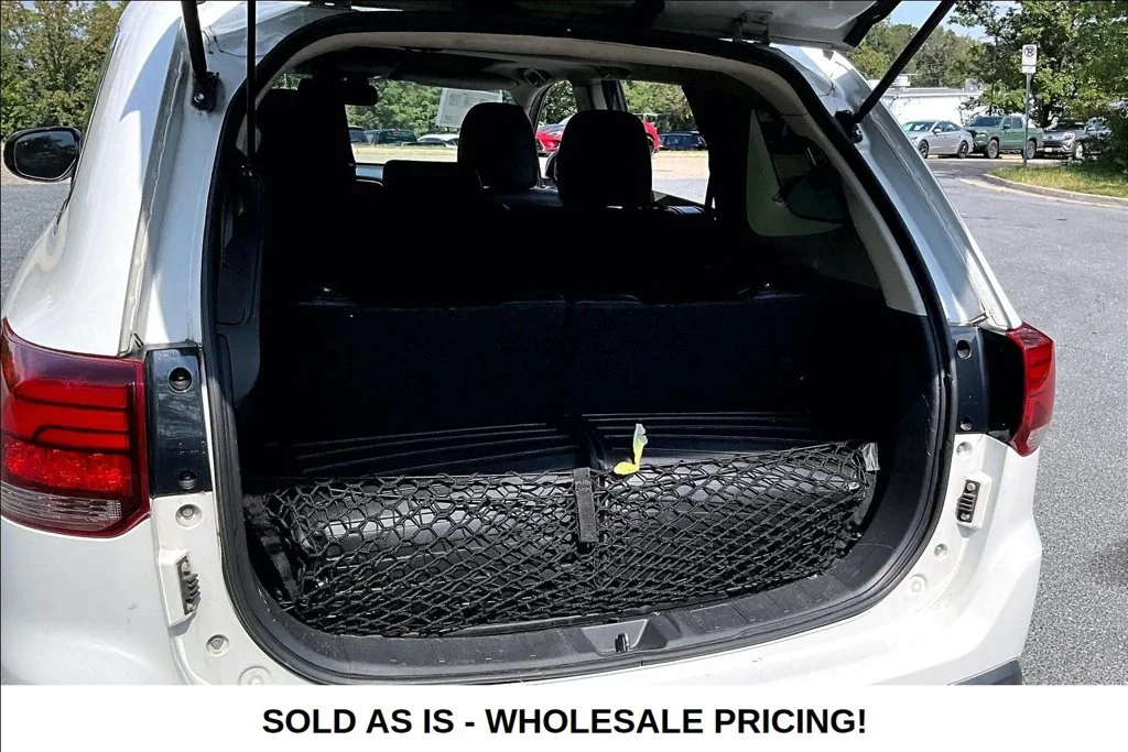 Used 2017  Mitsubishi  image 24