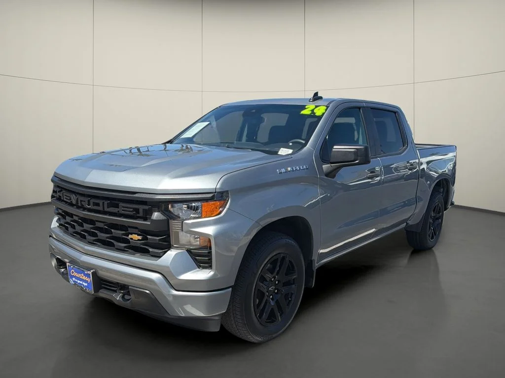 Used 2024 Gray Chevrolet Custom image 3