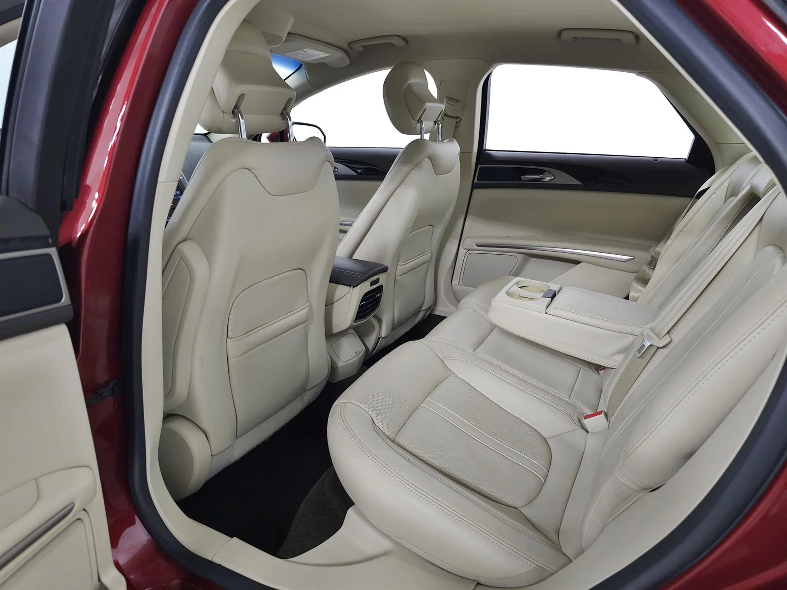 Used 2015 Red Lincoln  image 27