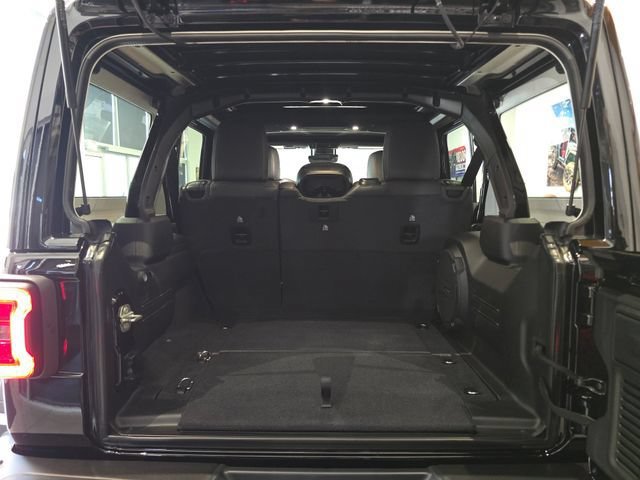 New 2026 Black Clear-Coat Exterior Paint Jeep Moab 392 image 37