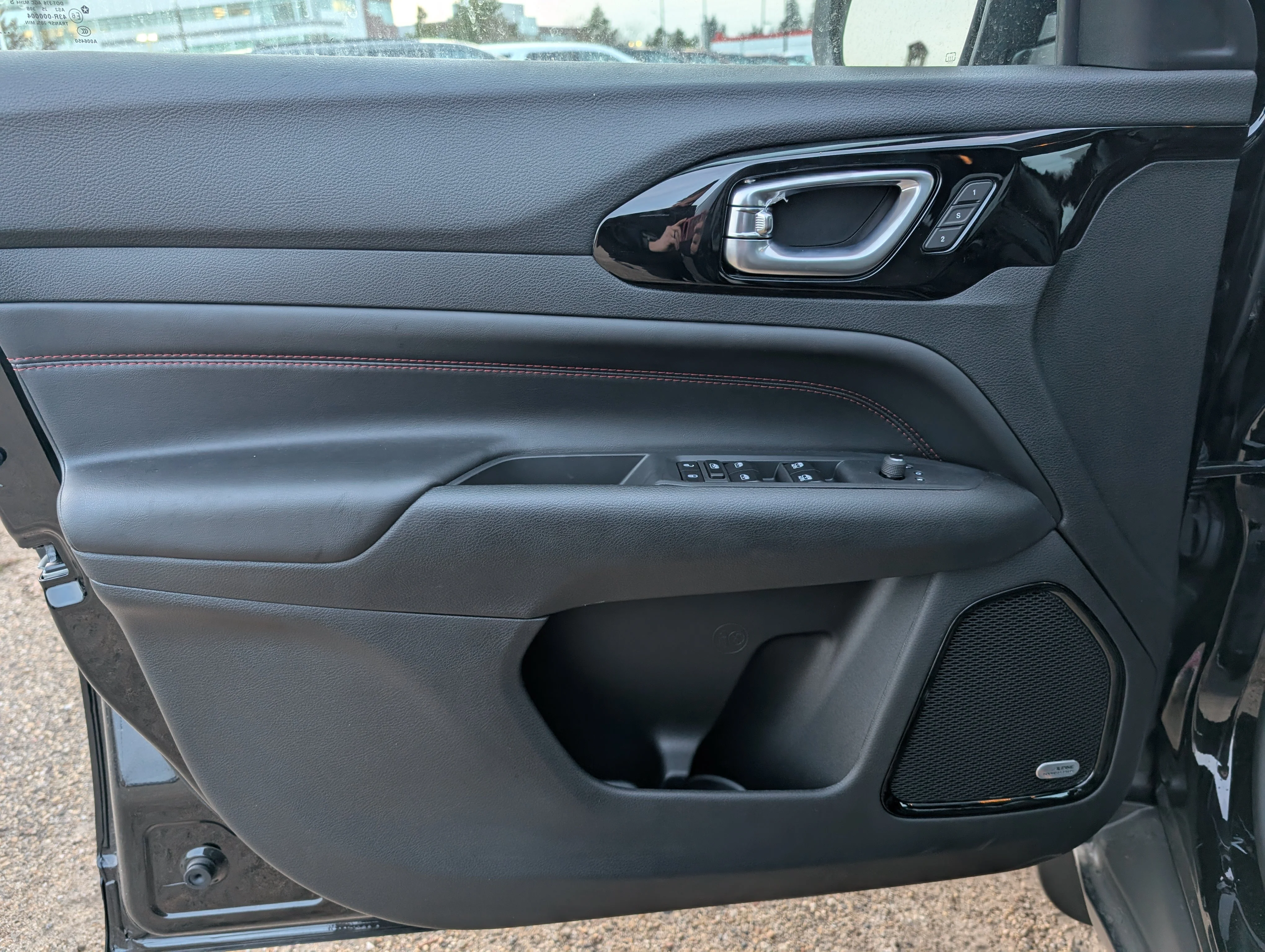 New 2025 Diamond Black Crystal Pearl Jeep Trailhawk Elite image 15