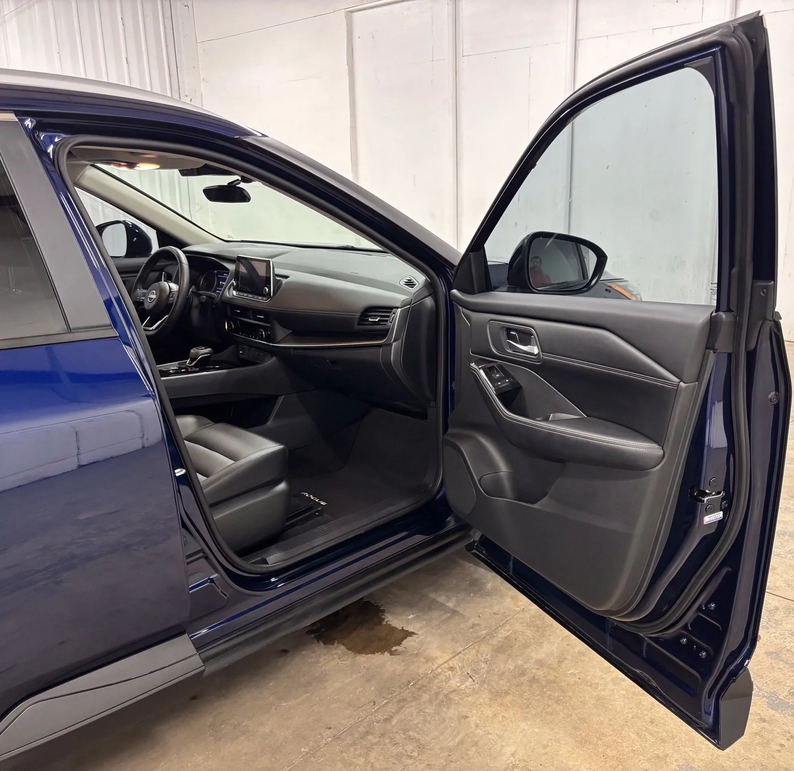 Used 2024 Blue Nissan SV image 17