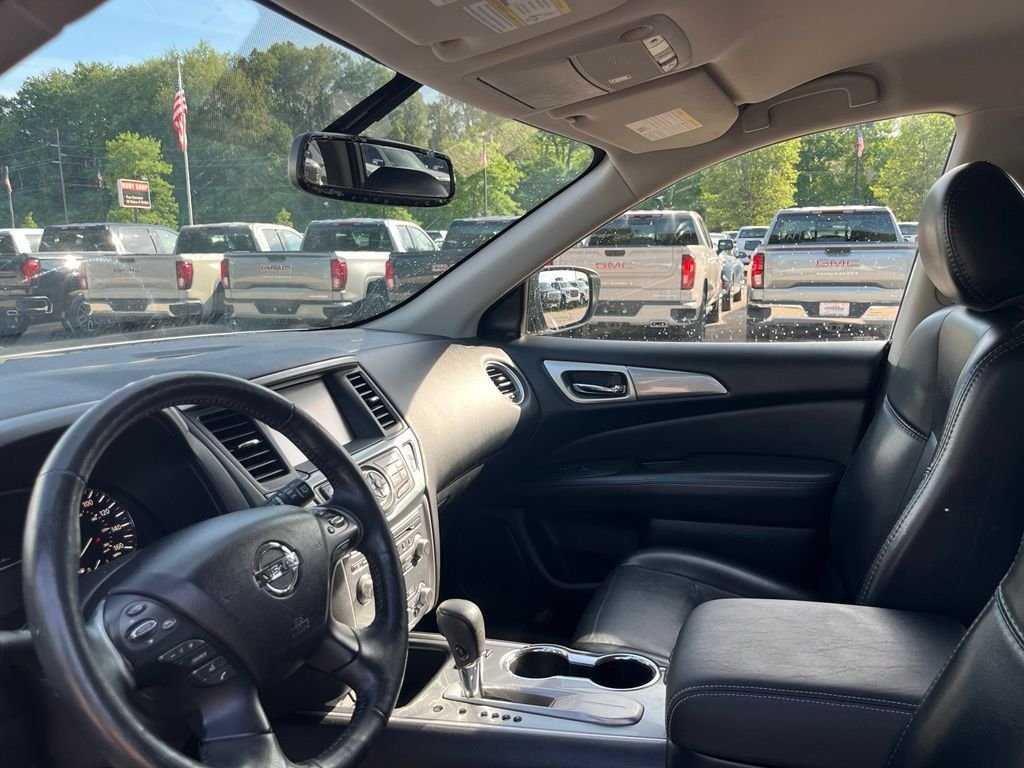 Used 2020 Brilliant Silver Metallic Nissan SL image 17