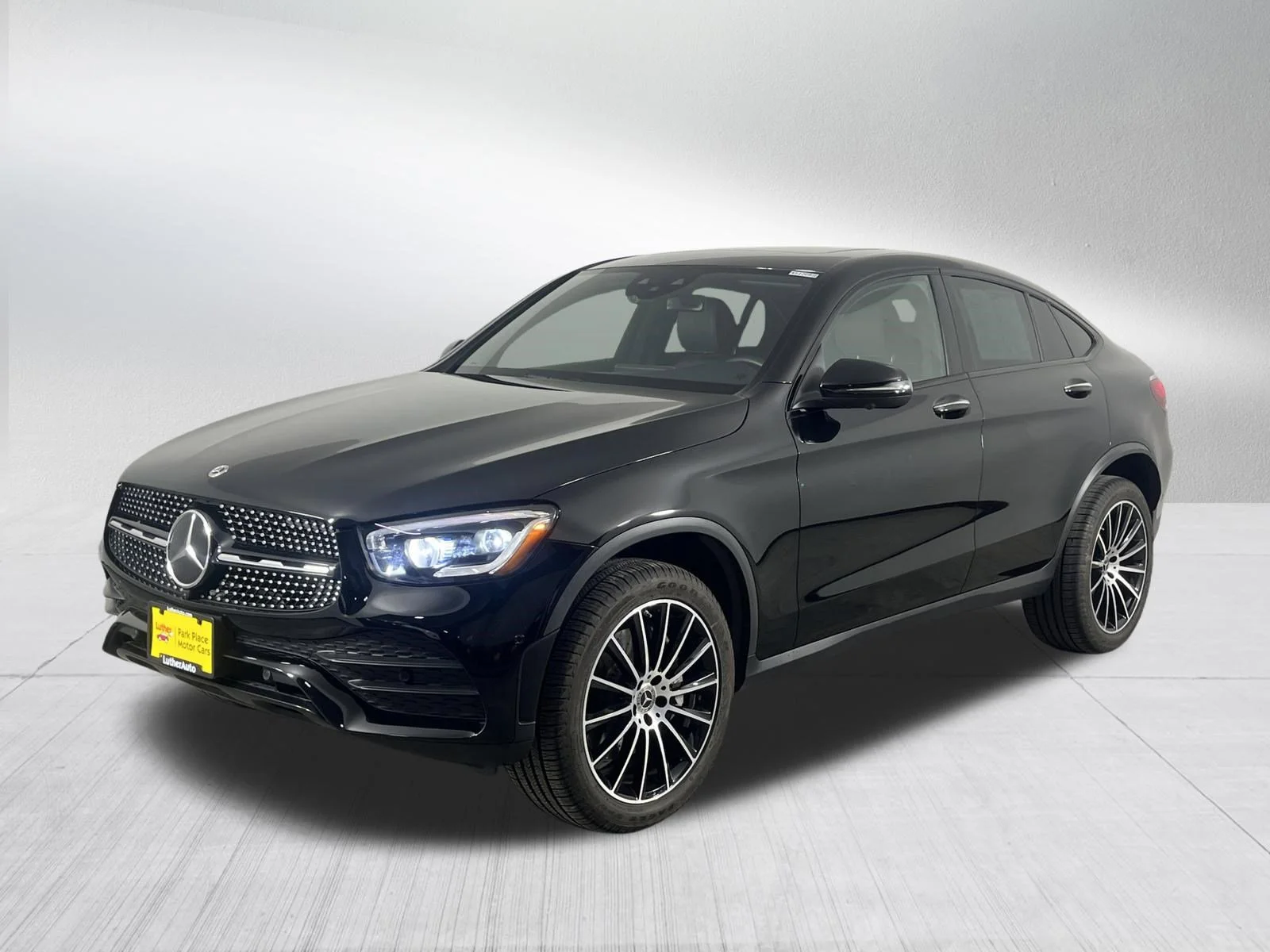 Used 2023 Obsidian Black Metallic Mercedes-Benz GLC 300 image 3