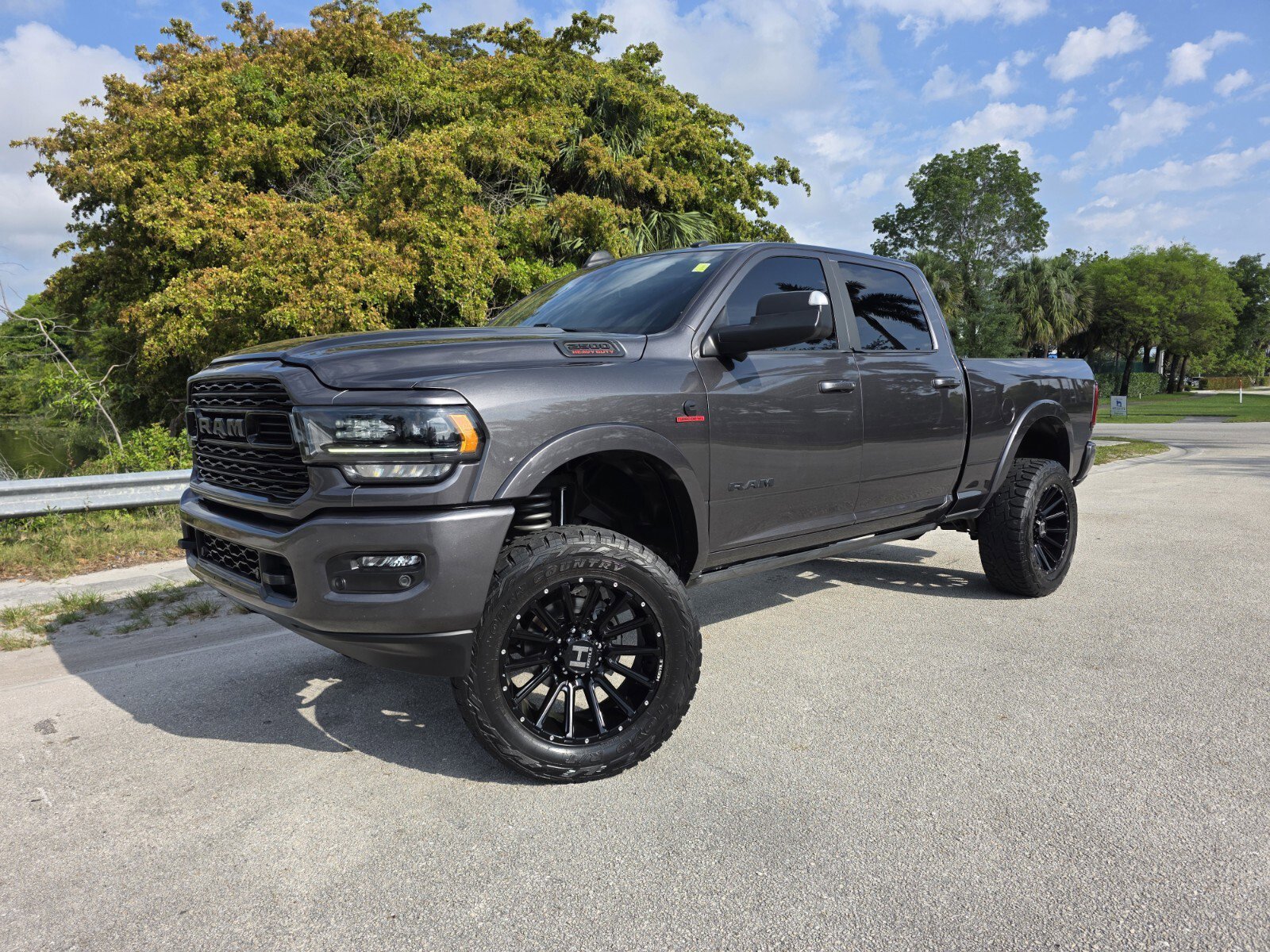 2022 RAM 2500 Laramie Limited 4X4 Crew Cab SWB's photo