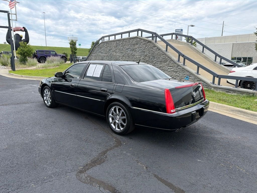 Used 2008 Black Cadillac Base image 5