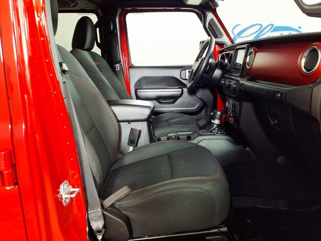 Used 2021 Firecracker Red Jeep Unlimited Rubicon image 11