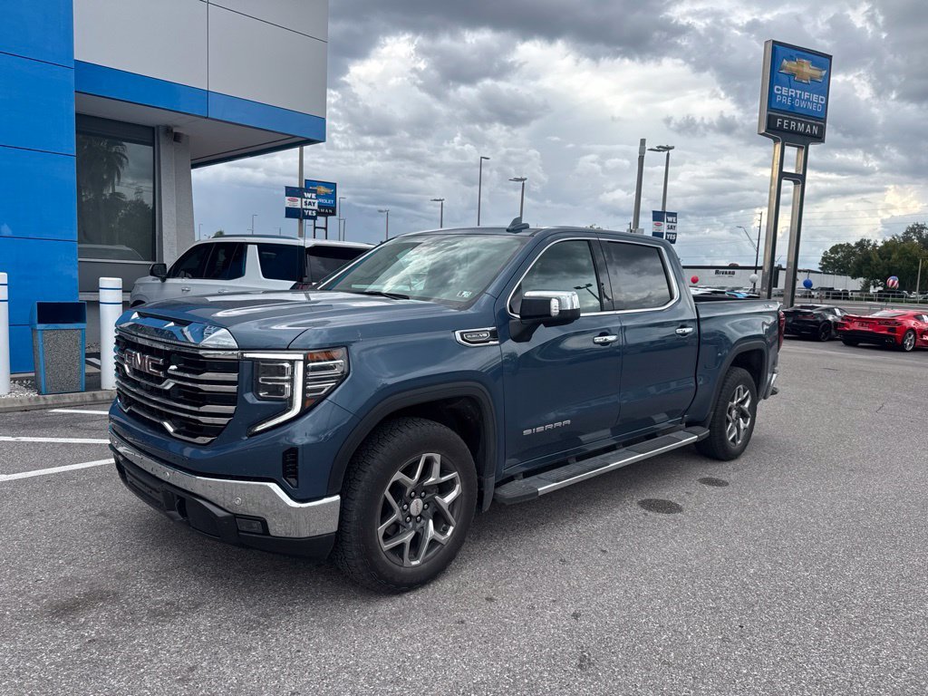 Used 2024 Blue GMC SLT image 1