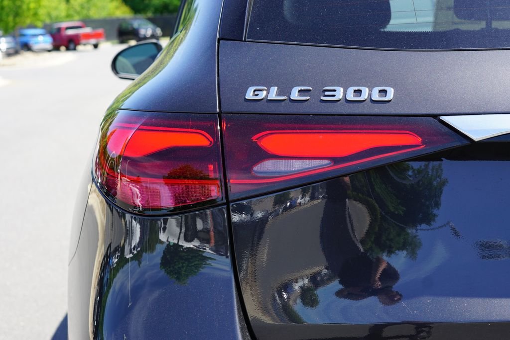 New 2026 Graphite Grey Metallic Mercedes-Benz GLC 300 image 17