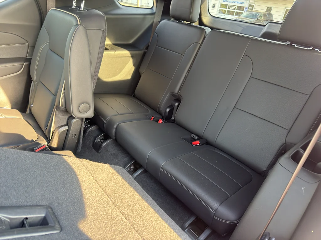 Used 2023 Radiant Red Tintcoat Chevrolet Premier image 13