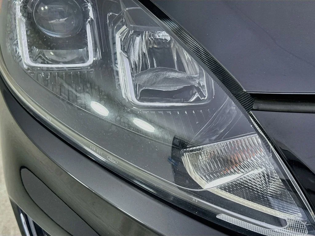 Used 2020 Black Ford SE image 36