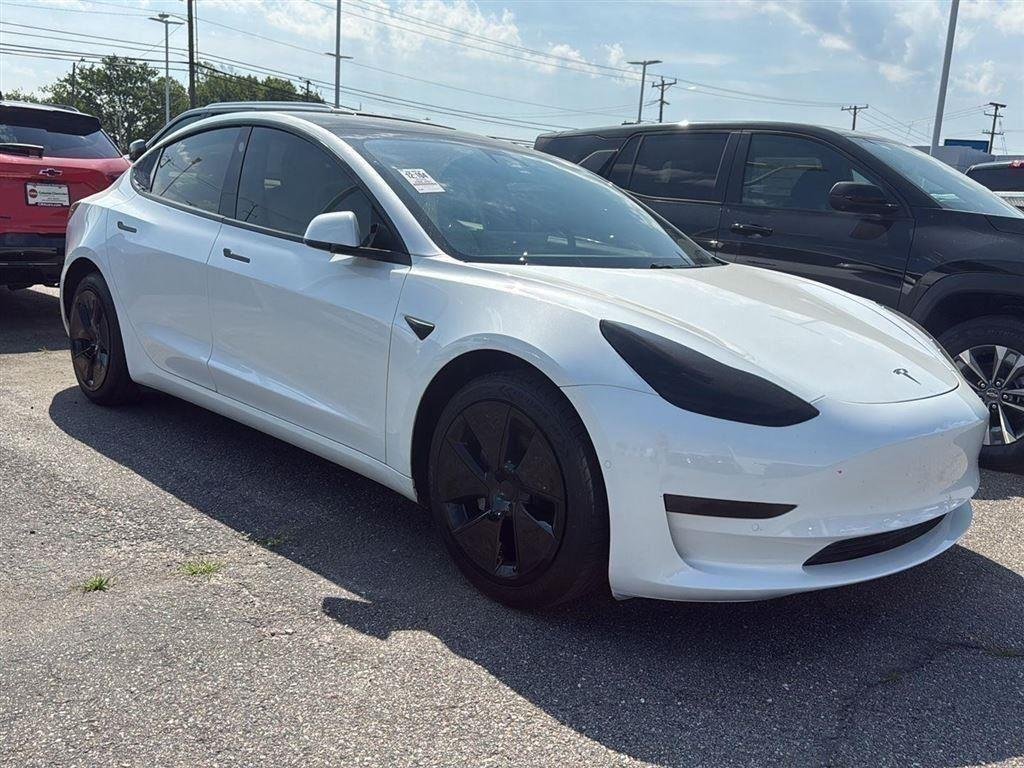 Used 2020 Pearl White Multi-Coat Tesla Standard Range image 3