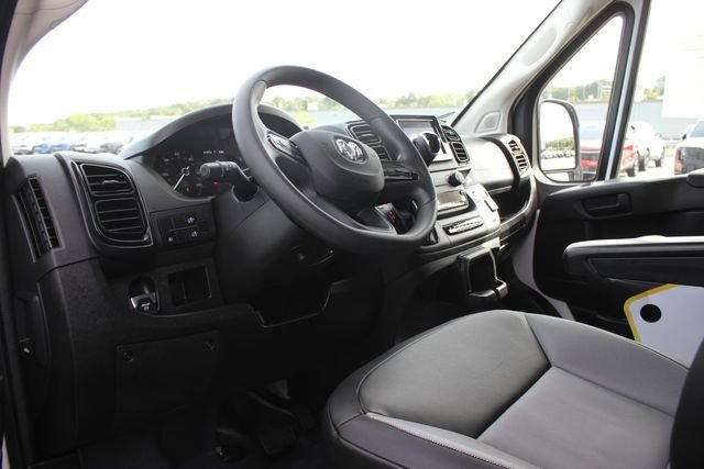 Used 2026 White Ram High Roof image 3
