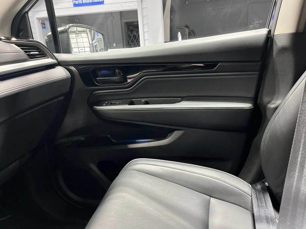 2025 Honda Odyssey Touring - Photo 61