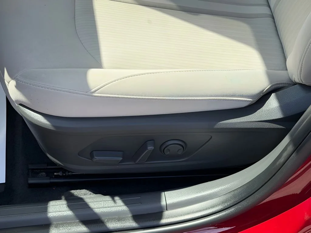 Used 2025 Ultimate red Hyundai SEL image 18