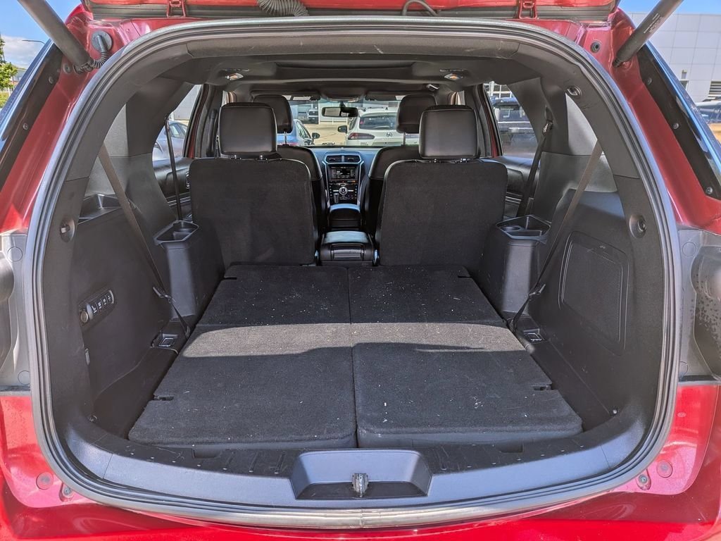 Used 2016 Red Ford Sport image 32