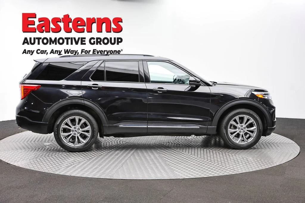 Used 2020 Black Ford Limited image 4