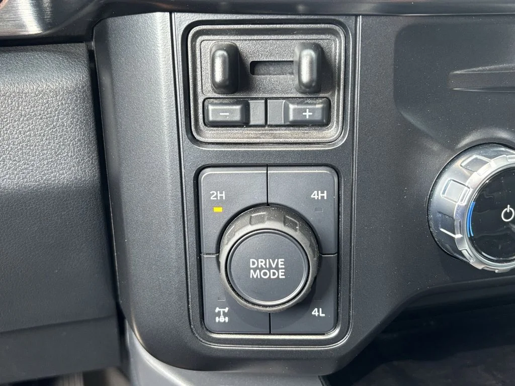Used 2024 Gray Ford Lariat image 25