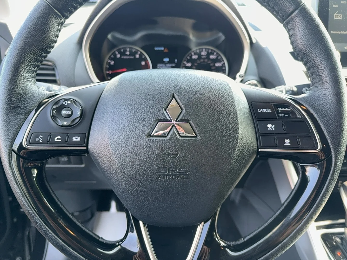 Used 2025 Gray Mitsubishi SE image 13