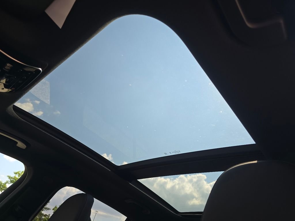 New 2026 Starling Blue Metallic Mercedes-Benz GLC 300 image 3